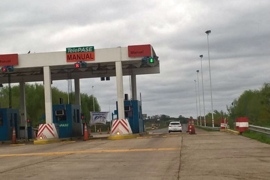 Pese a la falta de mantenimiento, aumentan 100% los peajes en la Autova Artigas