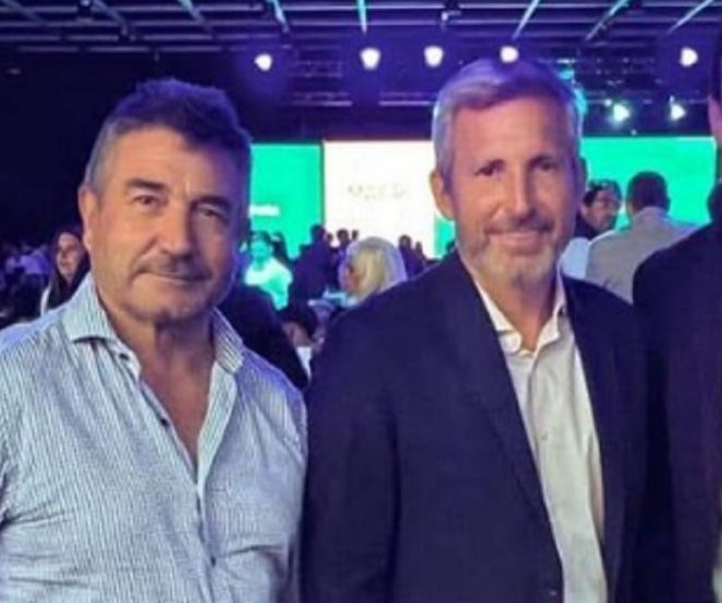 Roncaglia orden conectar la luz en la sala de juegos a pesar de la deuda millonaria.