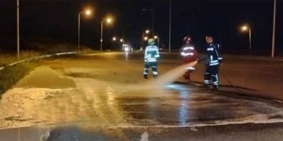 Derrame en la autova: un camin perdi un lquido altamente inflamable durante varios kilmetros.