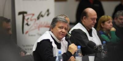 El gobierno descontar el da a los docentes que adhieran al paro por el Iosper.