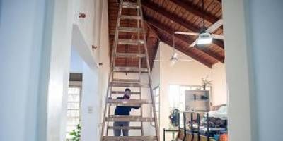 Realizan trabajos en el Hogar de Anciano.