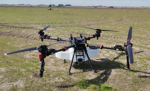 El empresario Bianchini present el primer drone mas grande de Entre Ros.