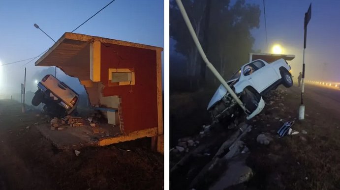 Conductor se durmi, despist, derrib una garita y se incrust contra un poste, en la ruta 4 