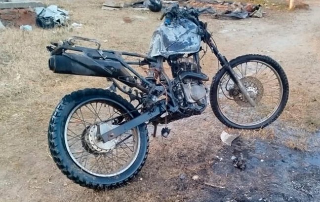 Altercado en Villaguay termin con un hombre grave y una moto incendiada.