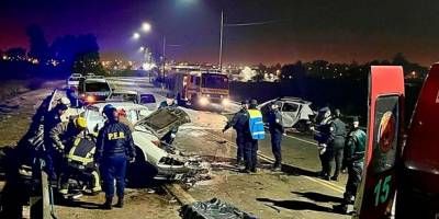 Muri un hombre y una beba est grave tras brutal choque entre tres vehculos en Villa Adela.