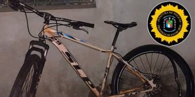 Un ciclista fue atropellado por un vehculo que se dio a la fuga.