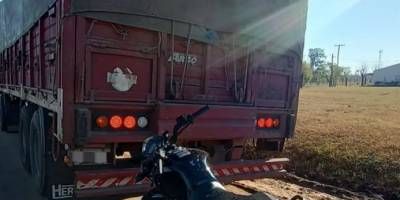 Una moto choc desde atrs a un camin en Los Charras: dos hombres hospitalizados