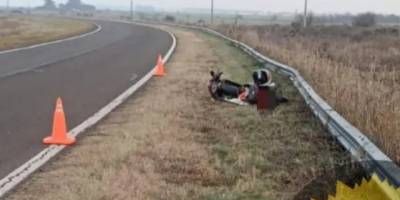Hospitalizaron a un motociclista tras caerse en la Ruta 130