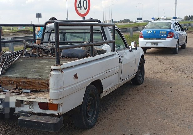 Un abuelo de 80 aos fue estafado por una mujer y dos menores.