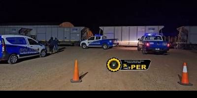 Un motociclista impacto contra un vagn de tren 