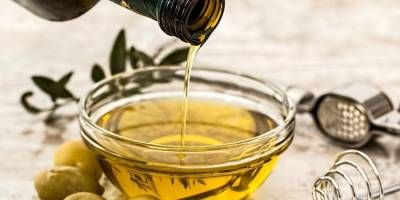 La Anmat prohibi la venta de dos marcas de aceite oliva.