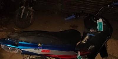 Un hombre fue detenido por evadir un control y agredir a funcionarios policiales.
