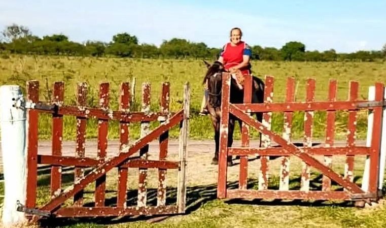 Lucas Norte: se jubil como cocinera: viaj durante 32 aos a caballo para trabajar en comedor escolar.