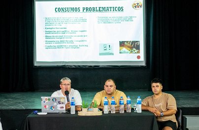 Se llev adelante una charla sobre consumos problemticos.