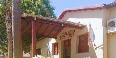 Riesgosos problemas edilicios en la Escuela N 1 Jos Mara Texier.