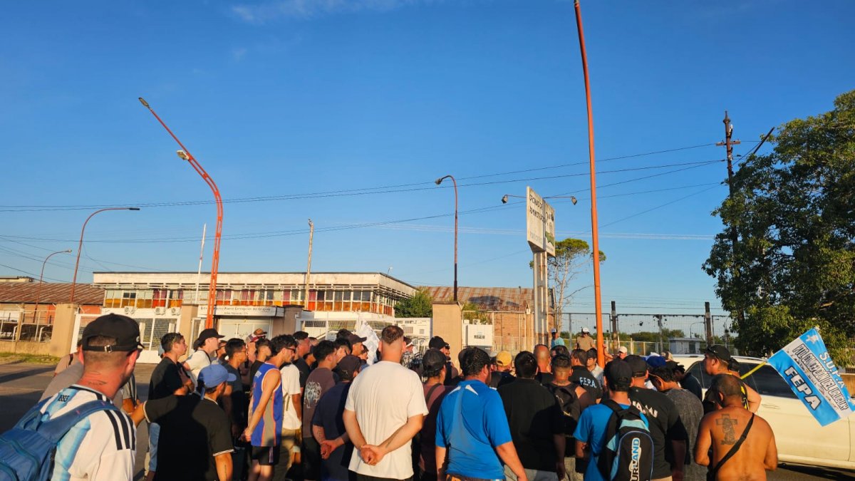 Se para la actividad en el Puerto de Concepci�n del Uruguay.