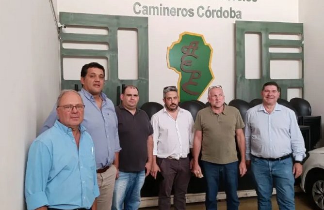 FAA Entre R�os abord� la problem�tica caminos rurales con funcionarios del Ministerio de Bioagroindustria de C�rdoba