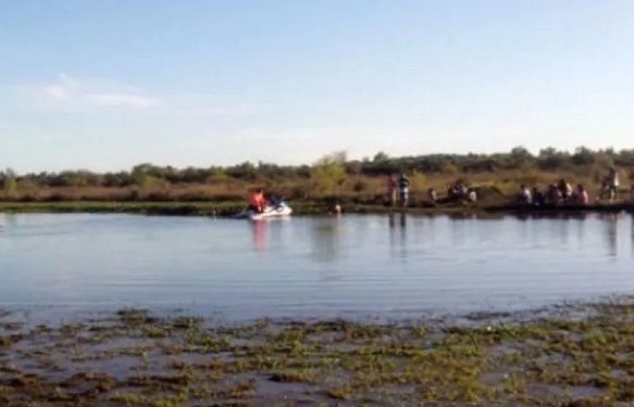 Hallaron sin vida a la joven que desapareció tras ser arrastrada por una correntada cerca de Los Charrúas 
