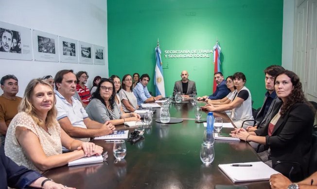 El Gobierno volvió a convocar a los gremios docentes para el próximo lunes.