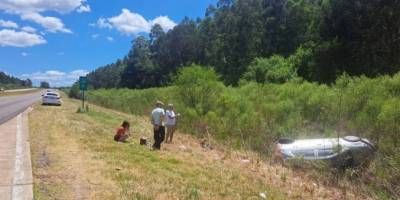 Un autom�vil fue encontrado volcado en ruta 14.
