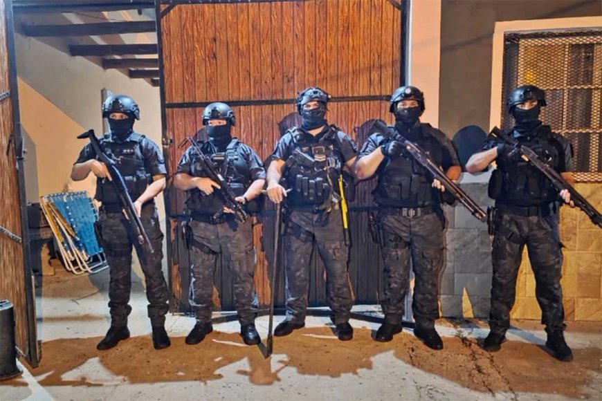 En un allanamiento se incautaron dos cráneos que serían humanos.