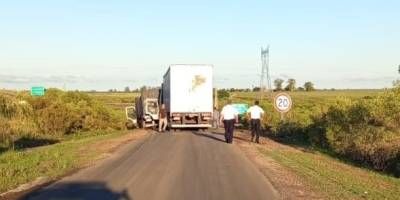 Un camión sufrió una falla mecánica y obstaculizo el transito en ruta 18.
