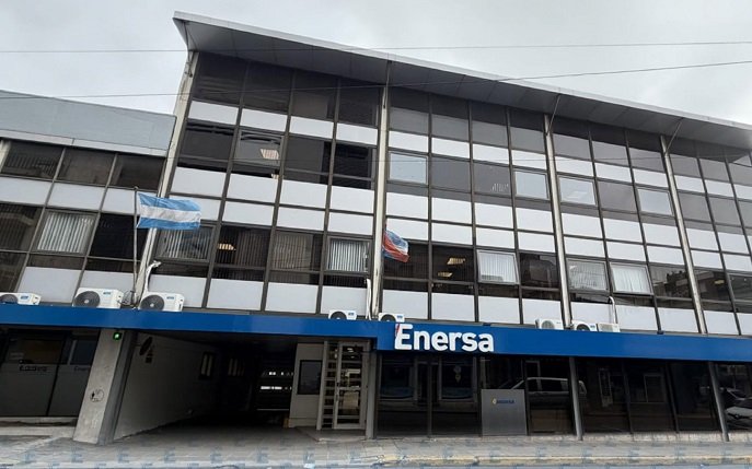 Enersa advierte sobre un sitio web falso y refuerza sus canales oficiales de atención.