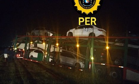 Otro camión quedó atascado en la banquina de ruta 18.