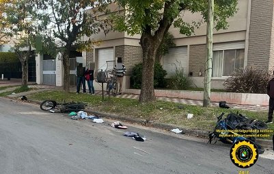Accidente fatal: una persona falleció en un choque entre dos motos en Colón.