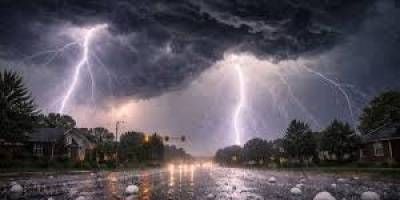 Rige un alerta por tormentas fuertes para este lunes por la tarde.