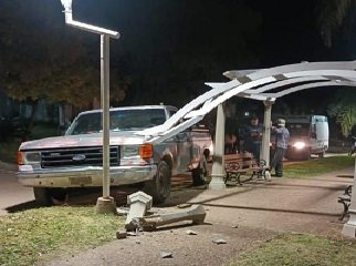 Alcoholizado al volante chocó a tres ciclista en Av. de los rusos.