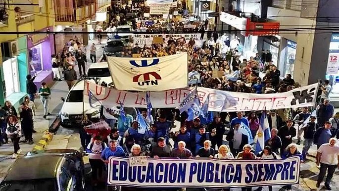 La Marcha Federal Universitaria tuvo movilizaciones en distintas ciudades de Entre Ríos.