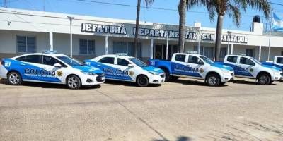 Accidente laboral: le quedó atrapada la mano en una máquina trituradora de alimentos.