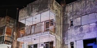 Bomberos y Criminalística investigan la causa del incendio que provocó la muerte de dos niños en Concordia.