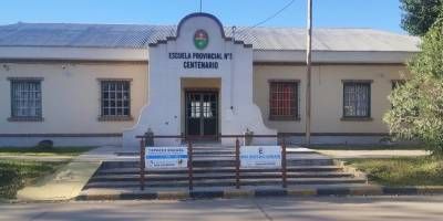 Un alumno de la Esc 5 " Centenario", intentó apuñalar a un compañero y a una docente con un cuchillo.