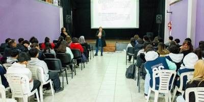 Charla sobre la prevención del suicidio.