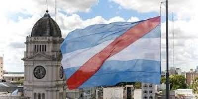 El gobierno descontará el día a los docentes que adhieran al paro.
