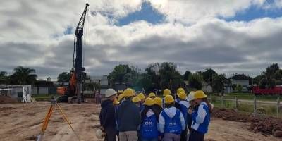 Estudiantes de la EET N° 45 realizaron una visita técnica a una obra educativa en ejecución.