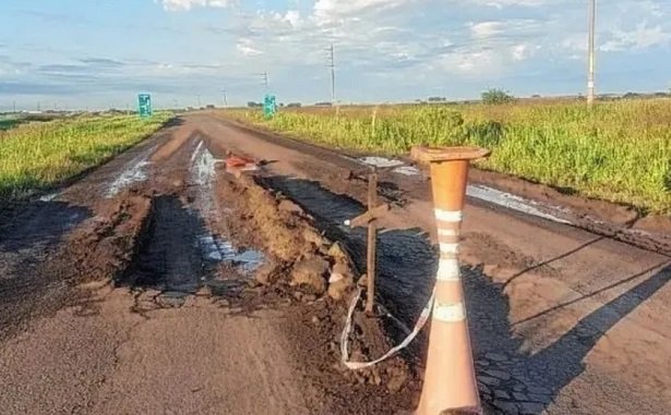 Rutas nacionales en Entre Ríos: ni una obra nueva, casi todo paralizado y peajes por veinte años.