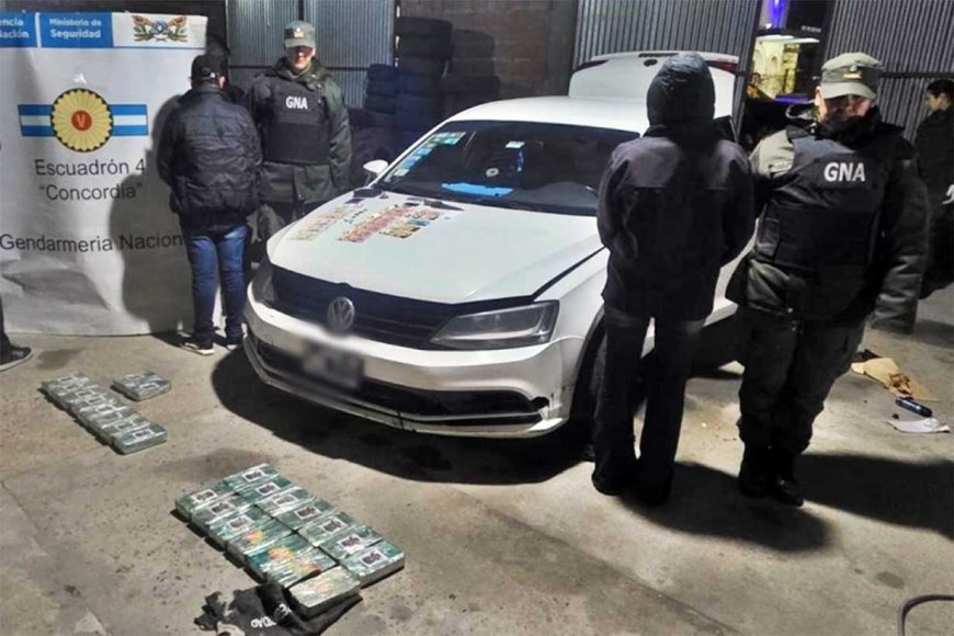 Secuestraron 24 kilos de cocaína en el Peaje de Yeruá .