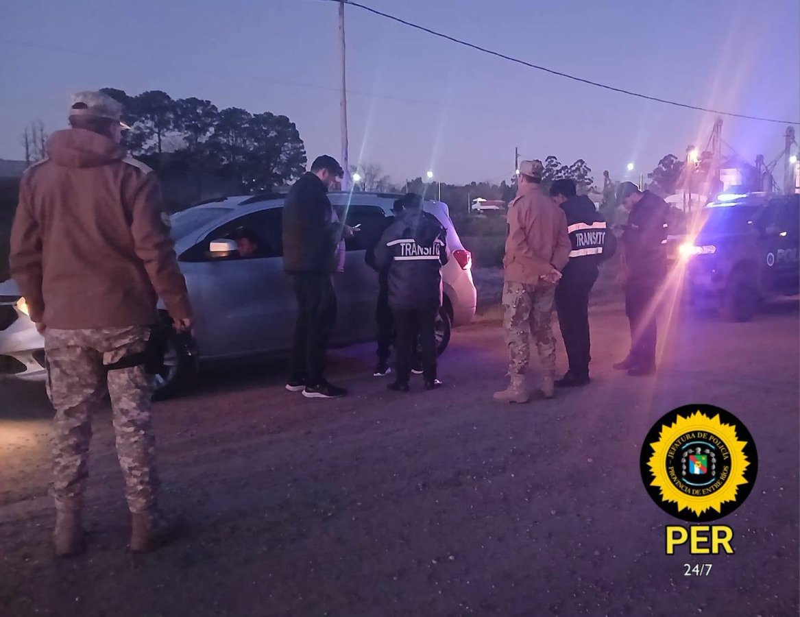 Conducía un automóvil sin documentación y en estado de ebriedad.