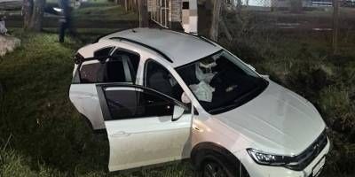 Una camioneta despisto, solo daños materiales.