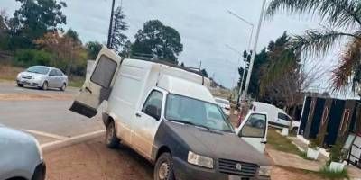 Un joven resulto con lesiones graves tras un choque entre una camioneta y una camioneta.