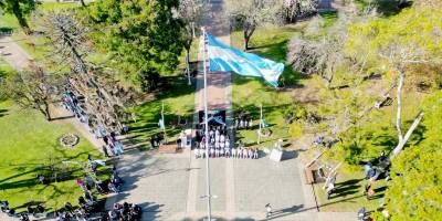 Gral. Campos celebro el Día de la Bandera.