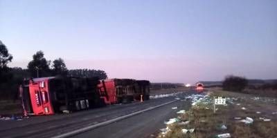 Un vuelco en ruta 14 produjo largas filas y demoras en el tránsito.