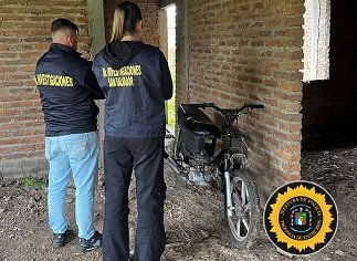Recuperaron una moto robada en una obra en construcción.