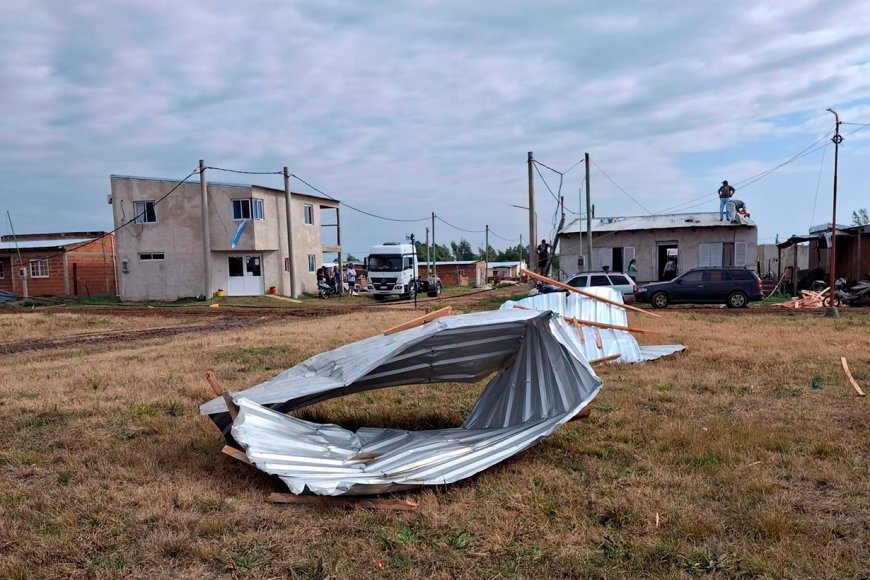 En La Criolla la tormenta dejó 35 casas sin techo y pone en riesgo el sustento económico zonal.