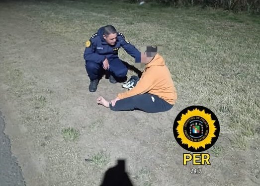 Un joven con problemas de salud fue encontrado caminando en el acceso a General Campos.