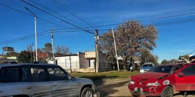 Dos vehículos chocaron, sin consecuencia grave.