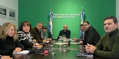El gobierno resolvió liquidar un 3 por ciento más a los estatales con los haberes de julio 